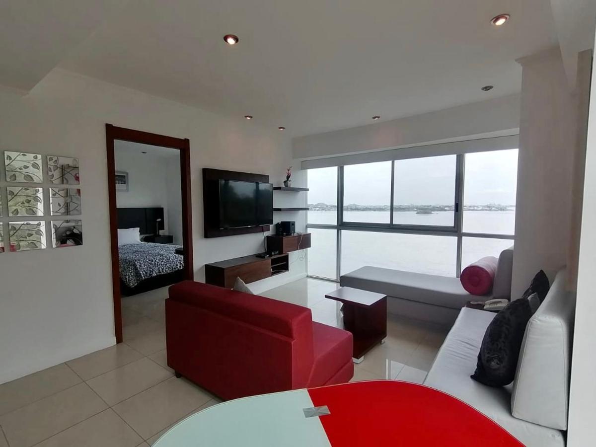 Luxury Suites River Front กวายากิล ภายนอก รูปภาพ