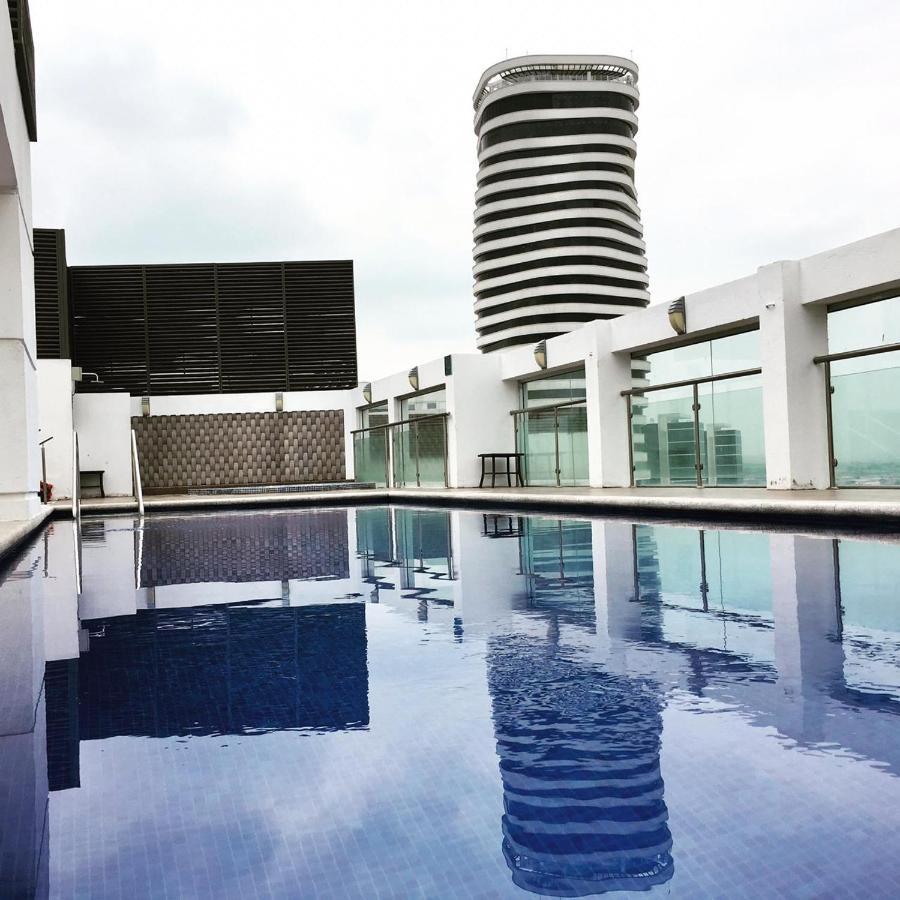 Luxury Suites River Front กวายากิล ภายนอก รูปภาพ