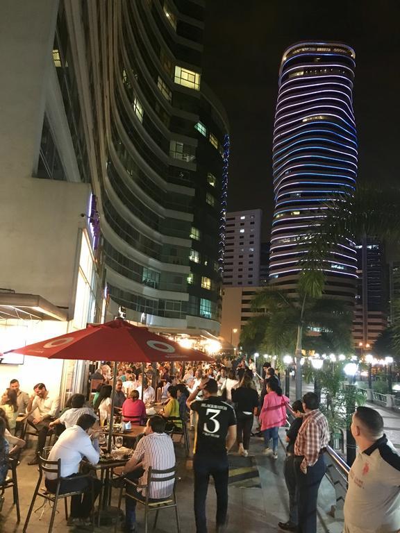 Luxury Suites River Front กวายากิล ภายนอก รูปภาพ